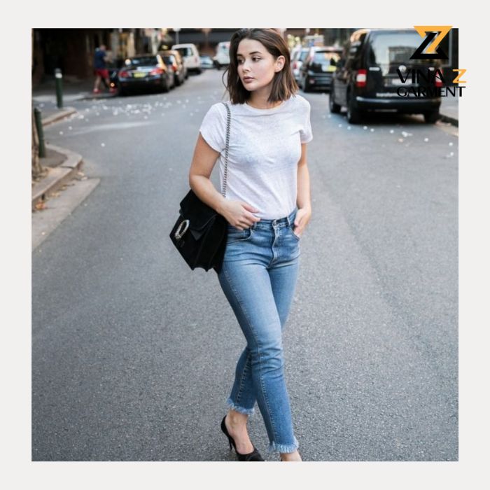 how-to-style-t-shirt-and-jeans-stylishly-by-fashionistas-2